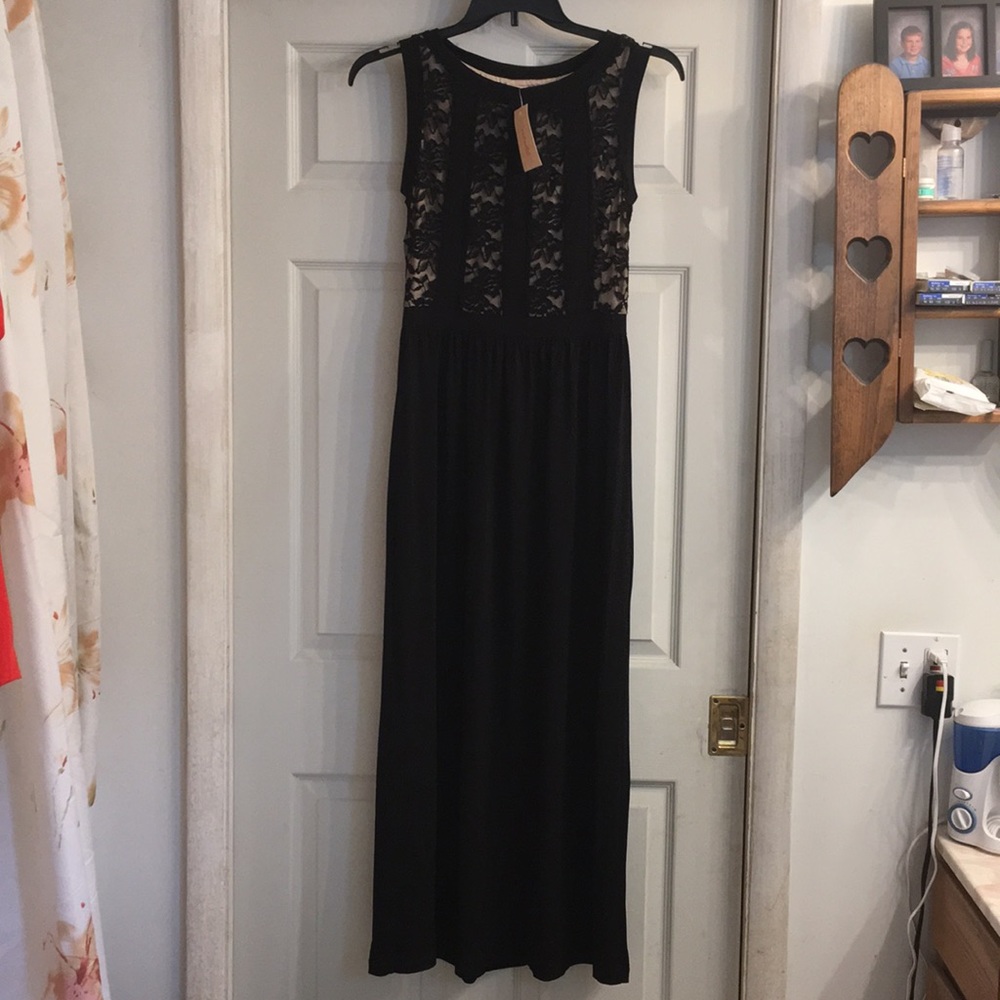 Women's dress size S NWT